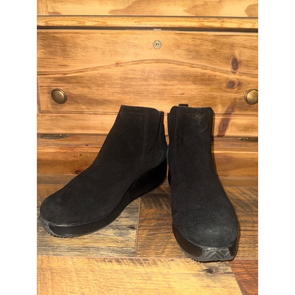 VOLATILE Burlingham Black Suede Stacked Heel Boots Size‎ 8.5 - Picture 2 of 14